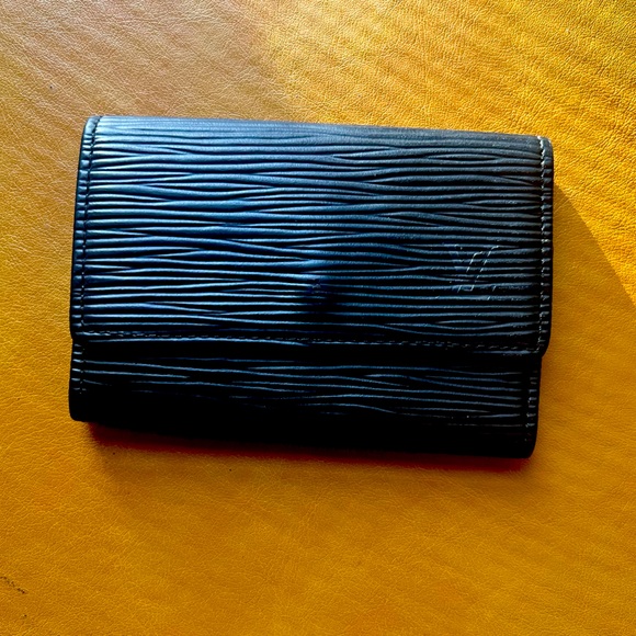Authentic LUIS VUITTON Epi Key Holder - Picture 1 of 12